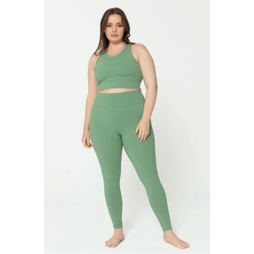 Booty By Brabants Curvy Textureless Leggings (Sage)